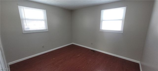 214 Hamrock Drive, Campbell, OH 44405