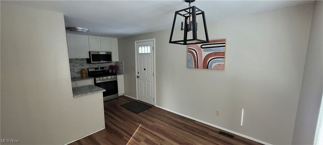 214 Hamrock Drive, Campbell, OH 44405