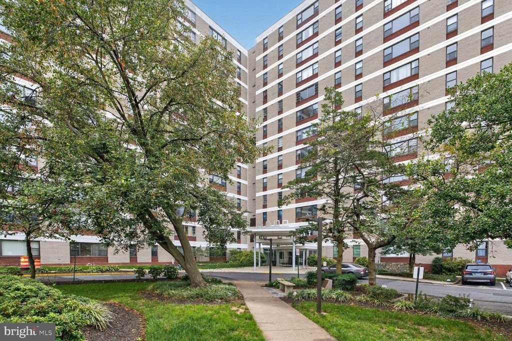 4600 DUKE ST #1121, Alexandria, VA 22304