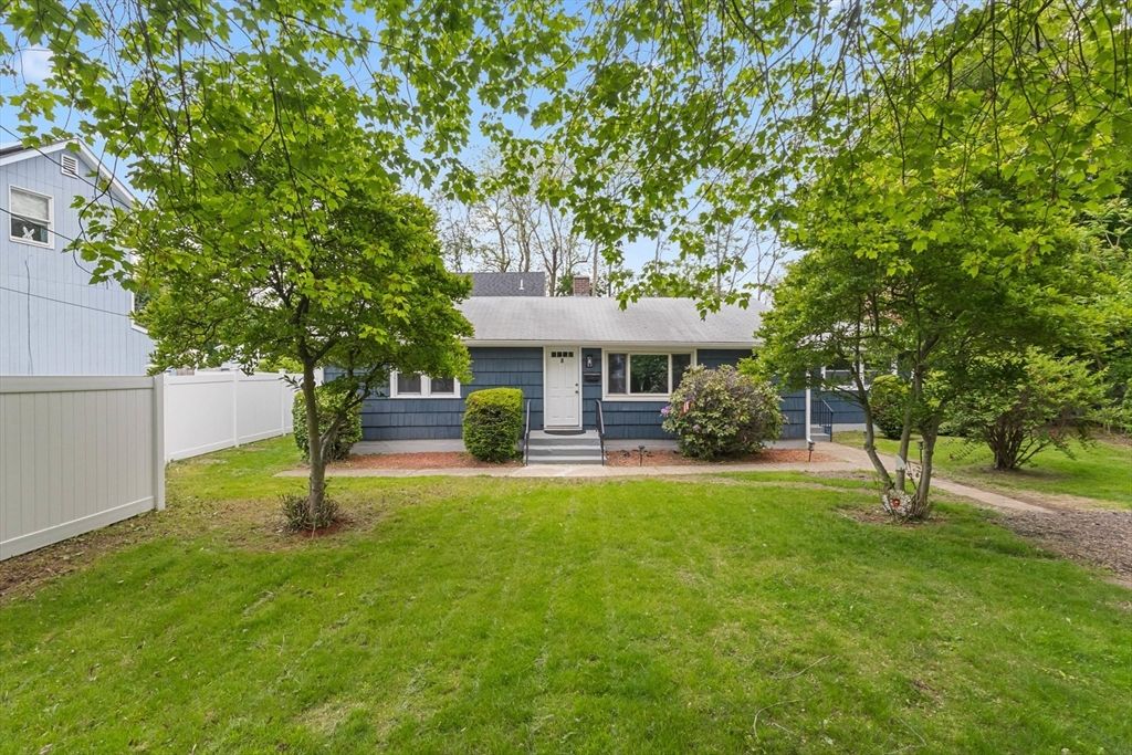 5 Phoenix St, Worcester, MA 01604