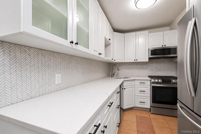 35-31 85th Street 6E, Jackson Heights, NY 11372