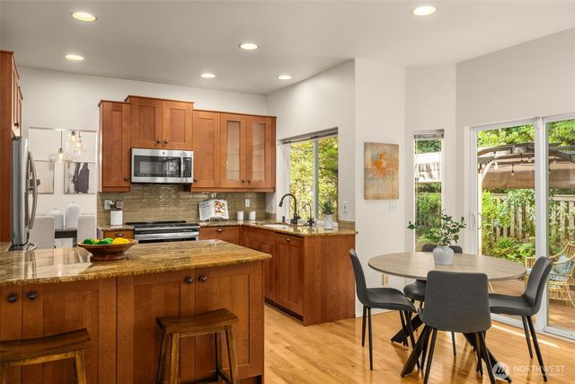 4226 258th Avenue SE, Sammamish, WA 98029