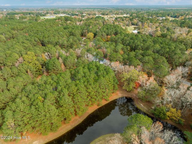 111 Loblolly Court, Wallace, NC 28466