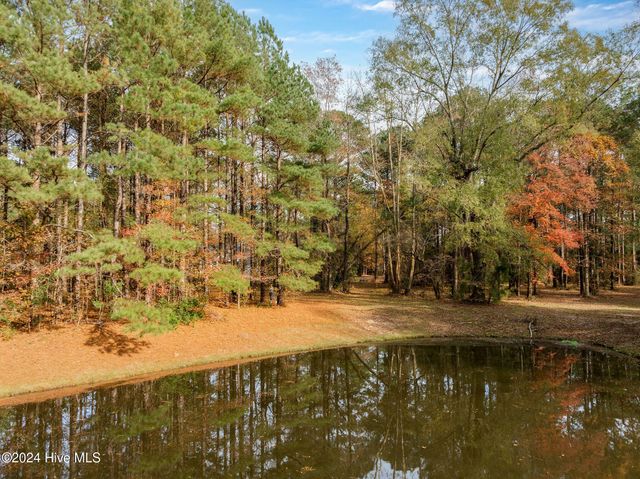 111 Loblolly Court, Wallace, NC 28466