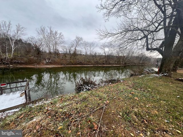 QUEENS HWY, Front Royal, VA 22630