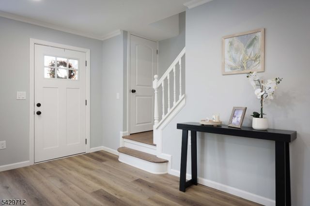81 Hutchinson St, Clark Twp., NJ 07066