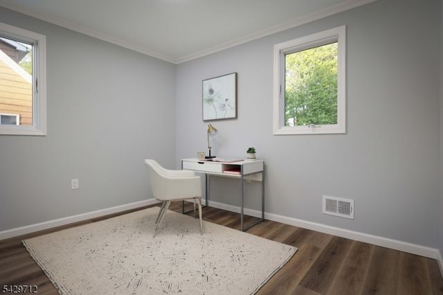 81 Hutchinson St, Clark Twp., NJ 07066