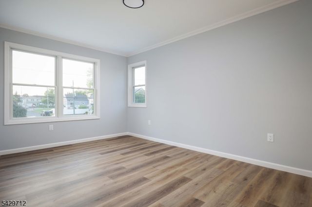 81 Hutchinson St, Clark Twp., NJ 07066