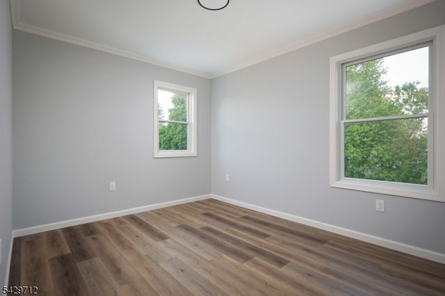 81 Hutchinson St, Clark Twp., NJ 07066