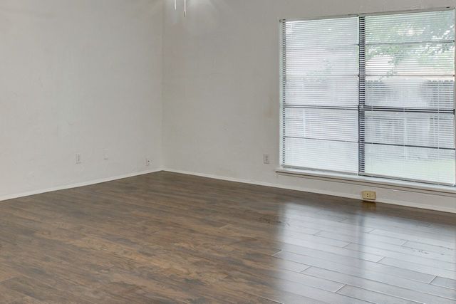 409 Rockcrest Drive, Mesquite, TX 75150