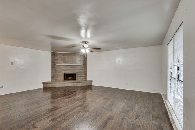 409 Rockcrest Drive, Mesquite, TX 75150