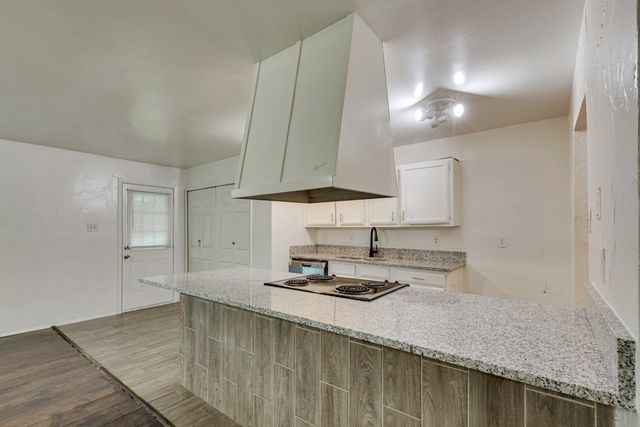 409 Rockcrest Drive, Mesquite, TX 75150