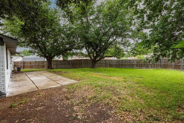 409 Rockcrest Drive, Mesquite, TX 75150