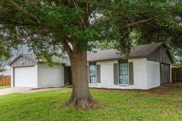 409 Rockcrest Drive, Mesquite, TX 75150