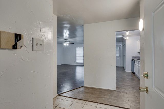 409 Rockcrest Drive, Mesquite, TX 75150