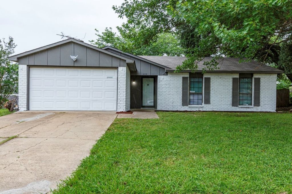 409 Rockcrest Drive, Mesquite, TX 75150