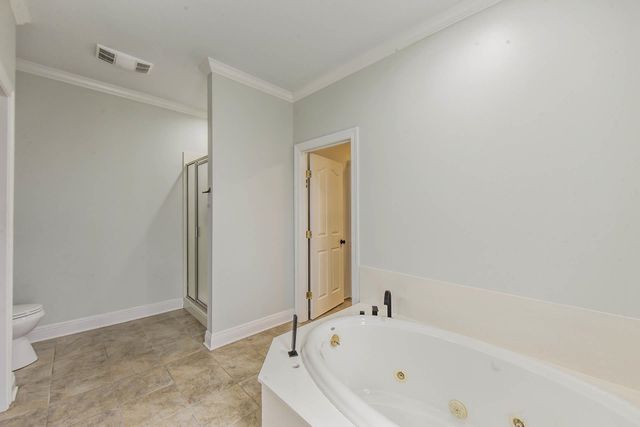 255 Lake Decade Ct, Houma, LA 70360