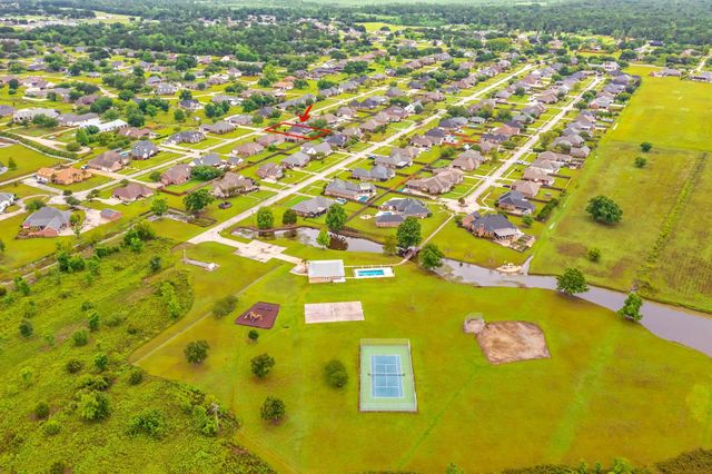 255 Lake Decade Ct, Houma, LA 70360