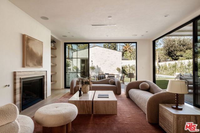 11621 Hesby Street, Valley Village, CA 91601