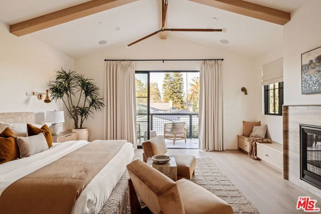 11621 Hesby Street, Valley Village, CA 91601