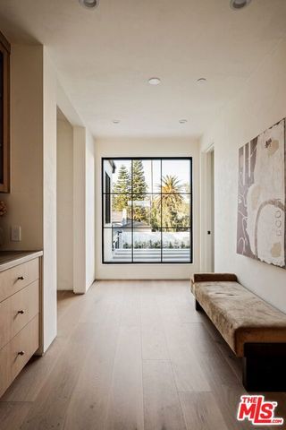 11621 Hesby Street, Valley Village, CA 91601