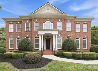 7818 Stonehaven Drive, Waxhaw, NC 28173