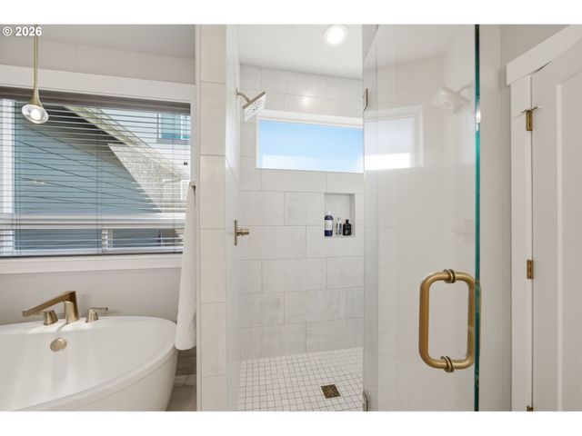 1411 Nw REDWOOD Ln, Camas, WA 98607