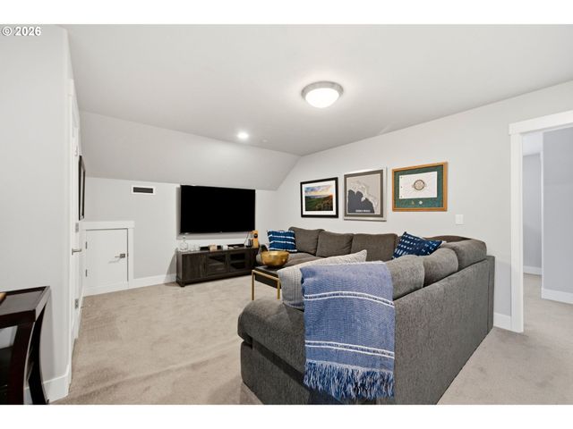 1411 Nw REDWOOD Ln, Camas, WA 98607