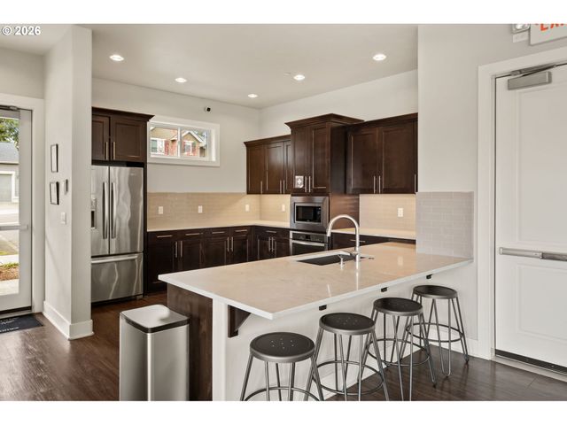 1411 Nw REDWOOD Ln, Camas, WA 98607