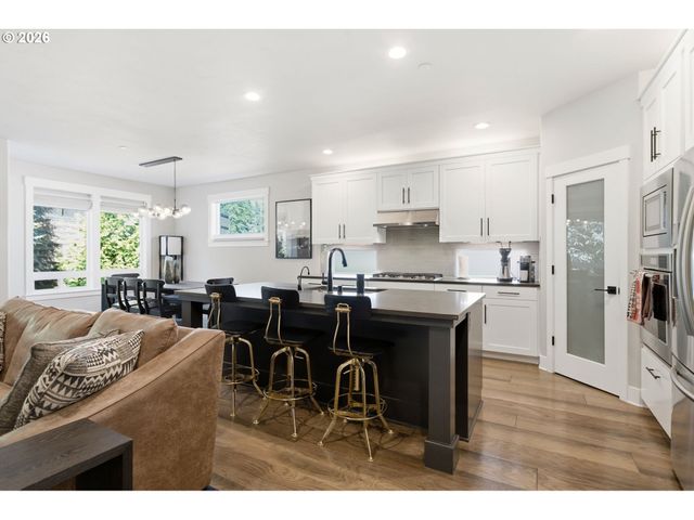 1411 Nw REDWOOD Ln, Camas, WA 98607