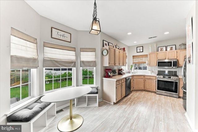 639 FOXGLOVE DR, Morton, PA 19070