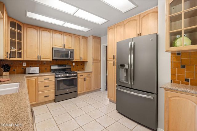 5043 Evanwood Avenue, Oak Park, CA 91377