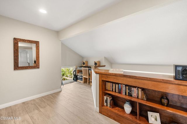 5043 Evanwood Avenue, Oak Park, CA 91377