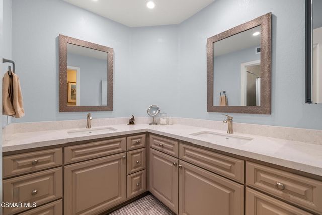 5043 Evanwood Avenue, Oak Park, CA 91377