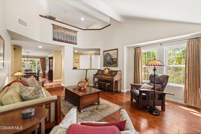 5043 Evanwood Avenue, Oak Park, CA 91377