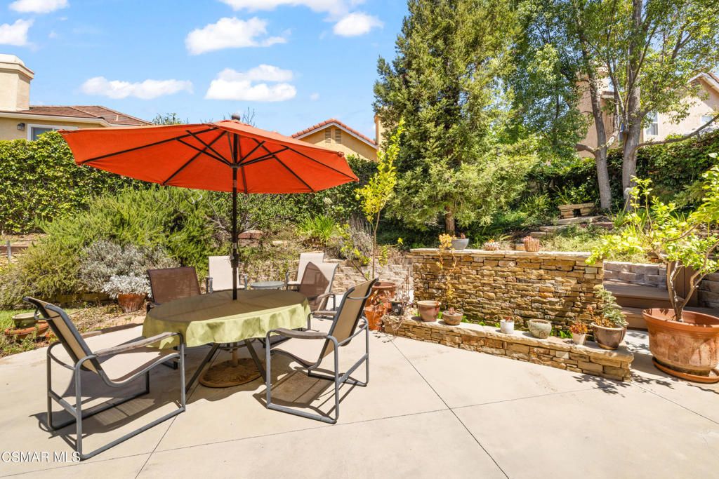 Image 29 of property listing at 5043 Evanwood Avenue, Oak Park, CA 91377