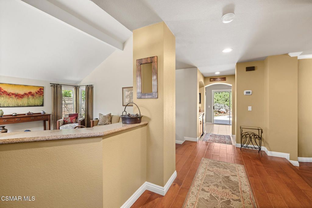 Image 5 of property listing at 5043 Evanwood Avenue, Oak Park, CA 91377