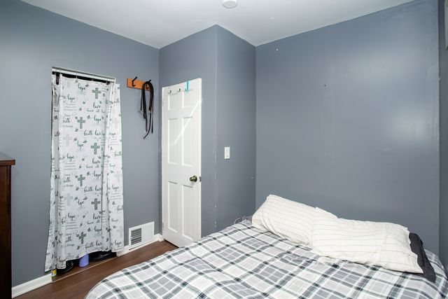 683 Columbia Avenue, Elgin, IL 60120