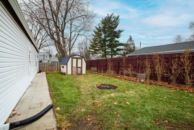 683 Columbia Avenue, Elgin, IL 60120