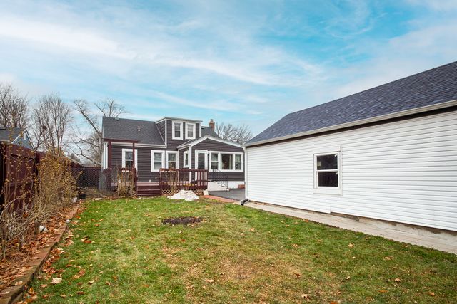 683 Columbia Avenue, Elgin, IL 60120