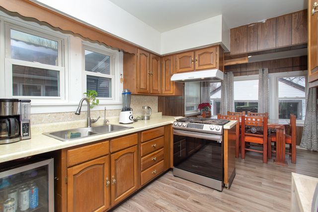 683 Columbia Avenue, Elgin, IL 60120