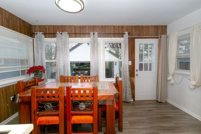 683 Columbia Avenue, Elgin, IL 60120