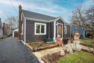 683 Columbia Avenue, Elgin, IL 60120