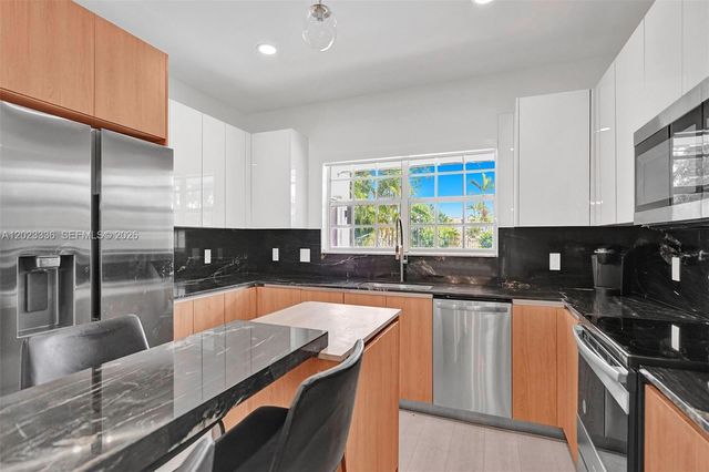 5440 NE 22nd Ave 0, Fort Lauderdale, FL 33308