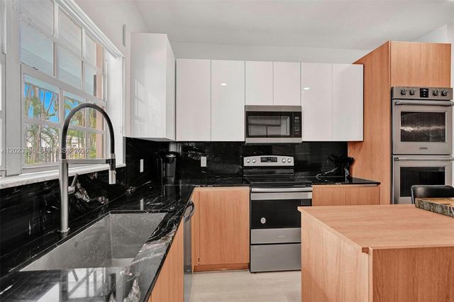 5440 NE 22nd Ave 0, Fort Lauderdale, FL 33308