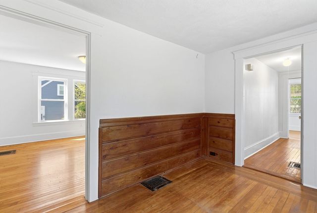 34 Woodland Rd, Wakefield, MA 01880