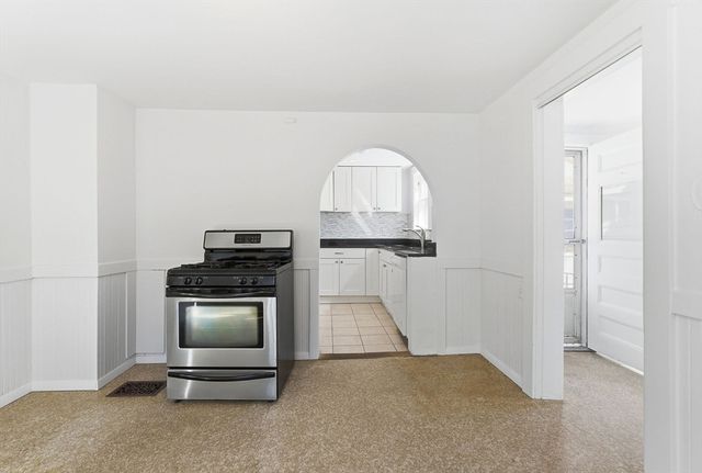 34 Woodland Rd, Wakefield, MA 01880
