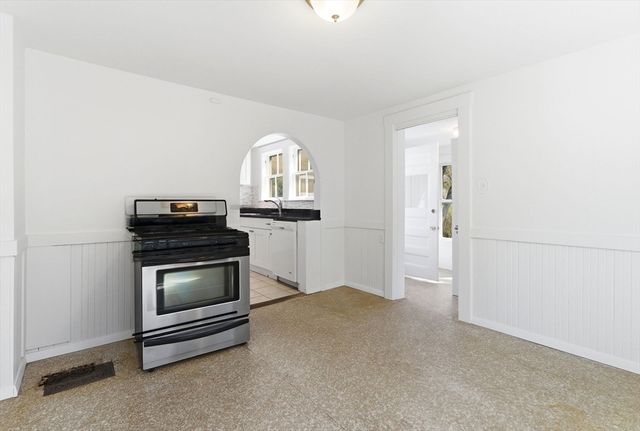 34 Woodland Rd, Wakefield, MA 01880