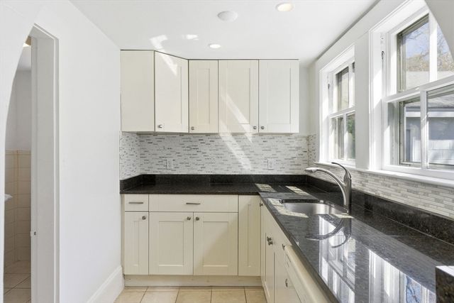 34 Woodland Rd, Wakefield, MA 01880