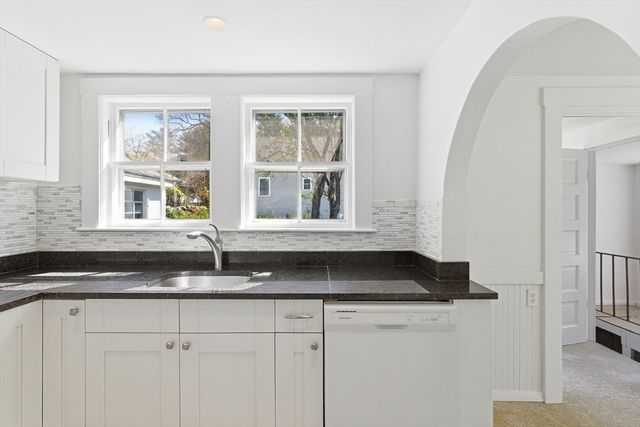34 Woodland Rd, Wakefield, MA 01880